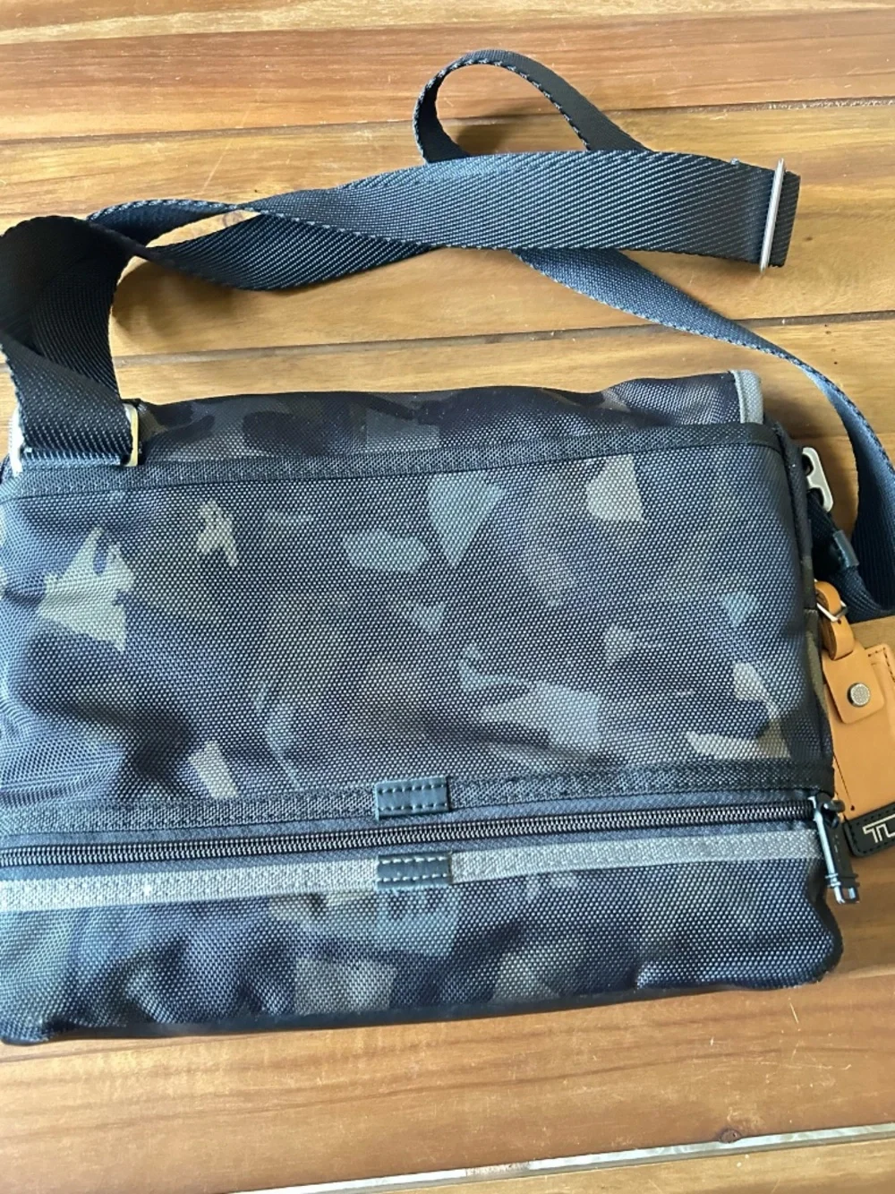 Tumi Alpha Bravo Beale Expandable Crossbody Messenger Bag Camo 222371